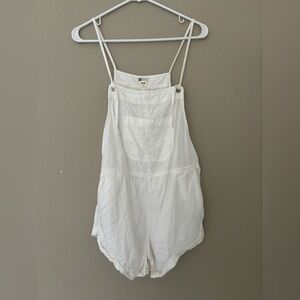 White billabong overalls. Size: small. Color: white.